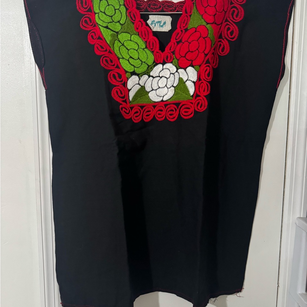 NWOT- Artesanal Black Embroidered Floral Shift Top with Red & Green Accents